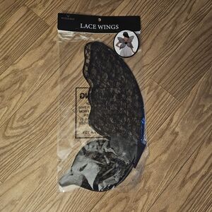 Windsor Black Lace Wings